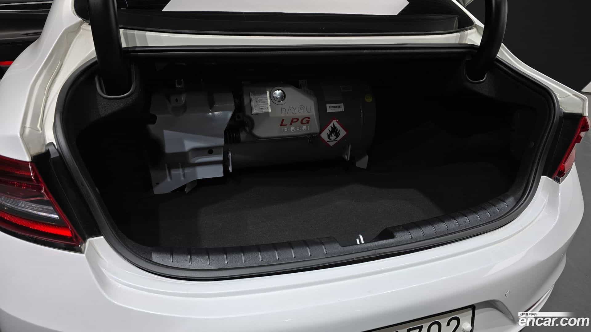 Grandeur Hyundai 2019.2-OPTION-024