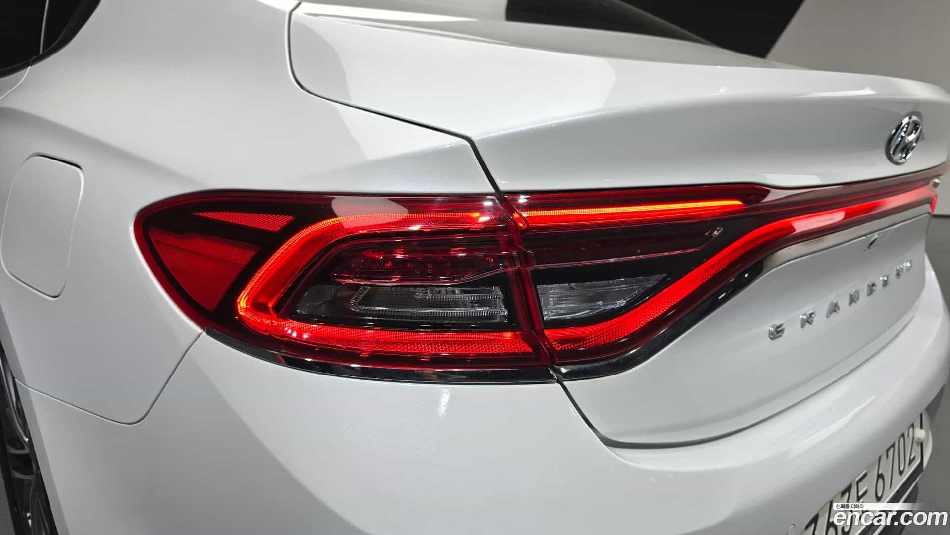 Grandeur Hyundai 2019.2-OUTER-033