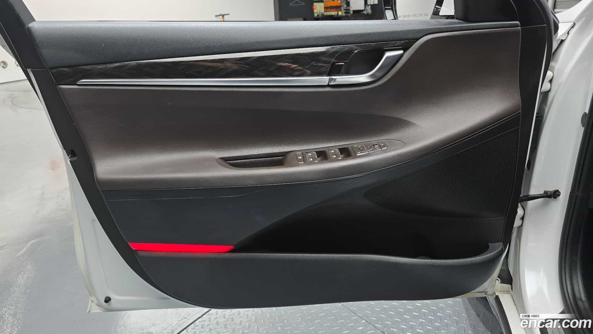 Grandeur Hyundai 2019.2-INNER-034