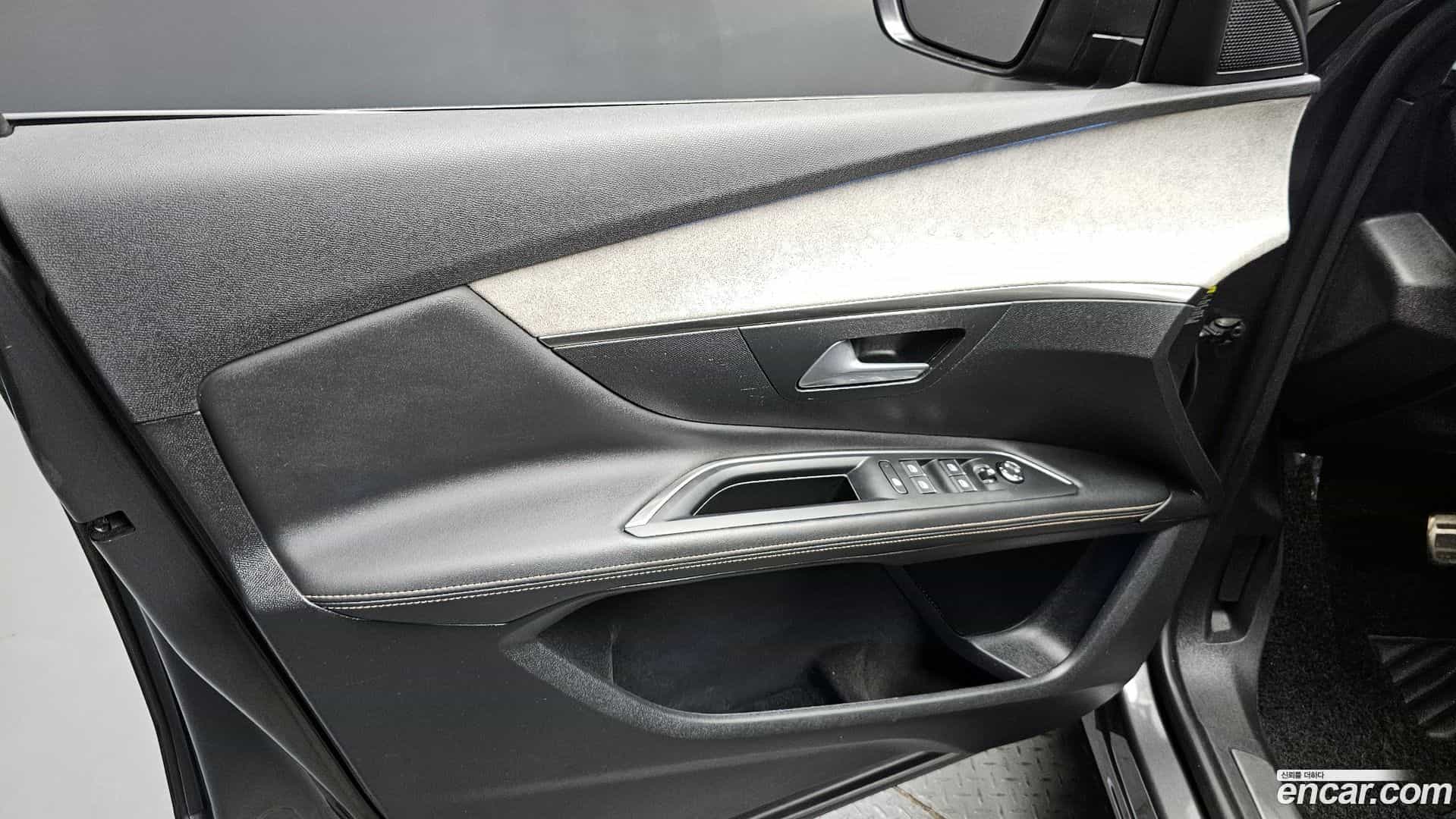 3008 Peugeot 2022.9-INNER-034