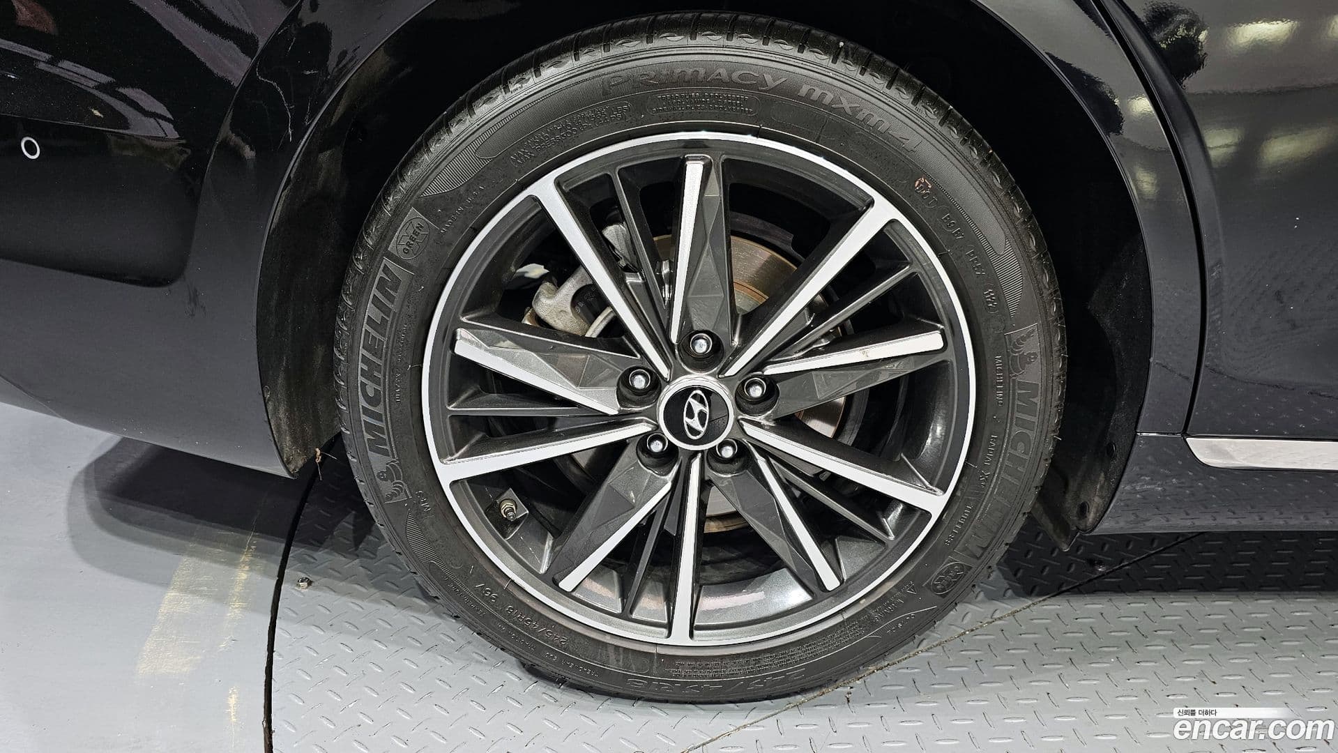 Main__Slider__Photo:Grandeur Hyundai 2022.7-4
