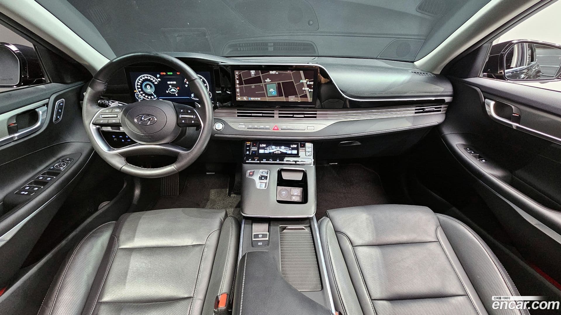 Main__Slider__Photo:Grandeur Hyundai 2022.7-6