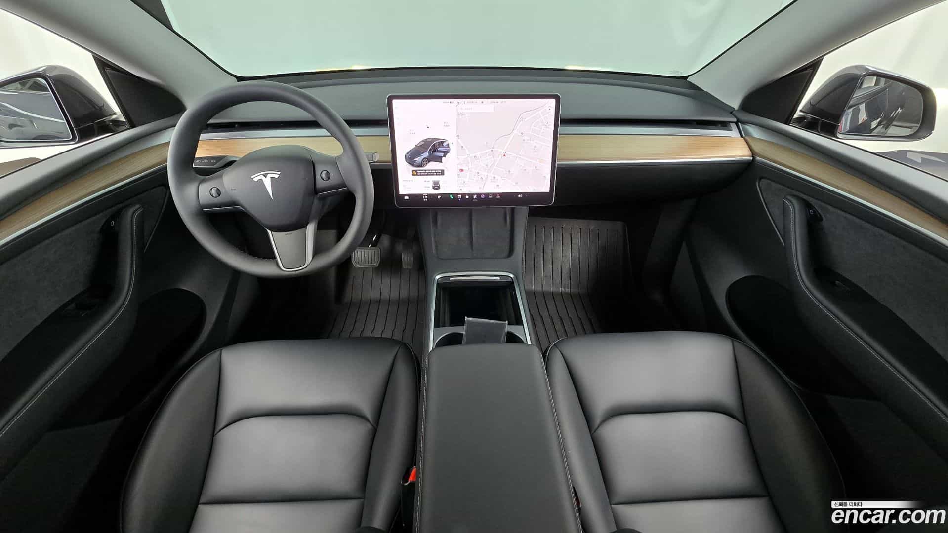 Model Y Tesla 2025.1-INNER-007