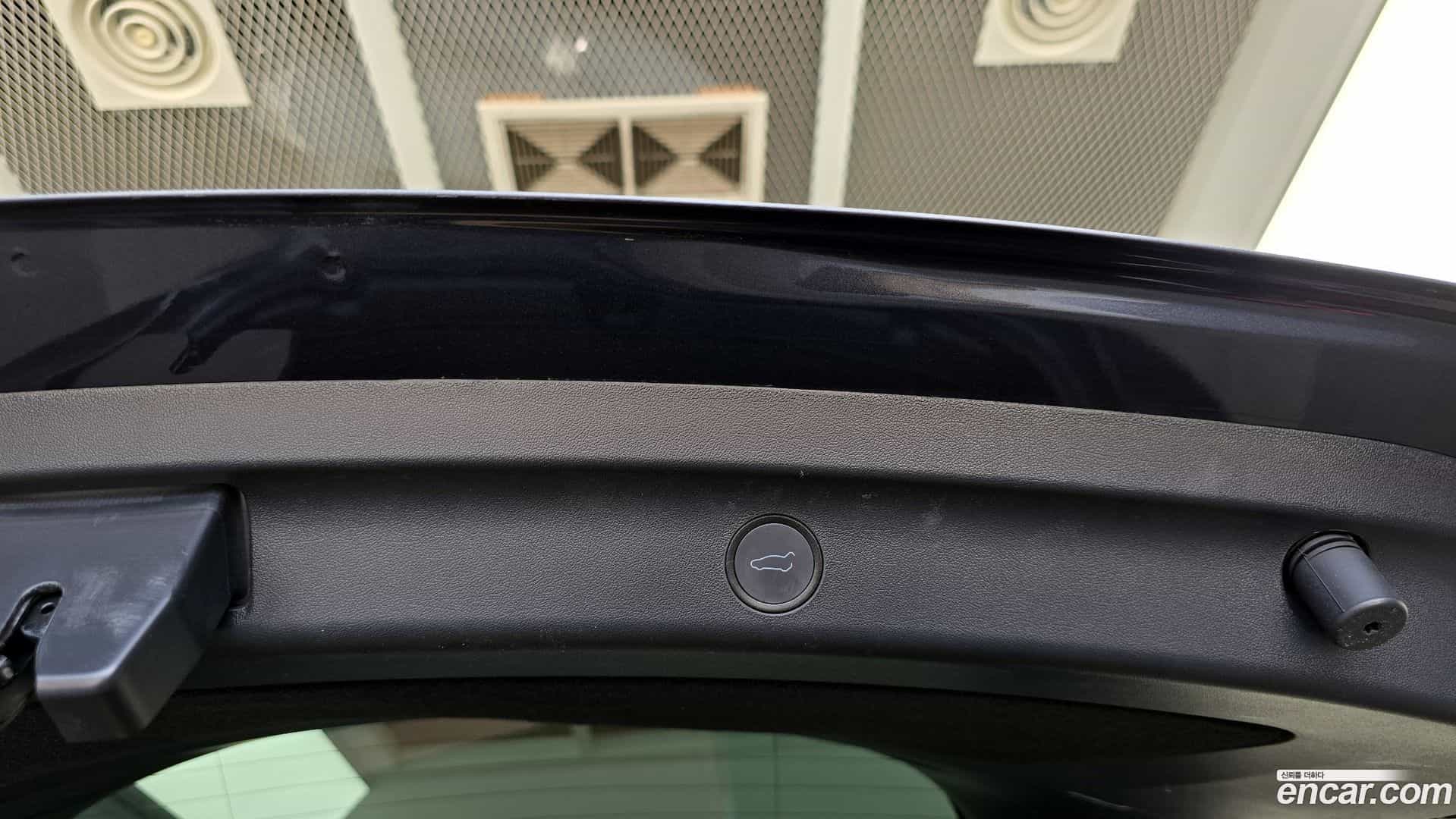 Model Y Tesla 2025.1-OPTION-045