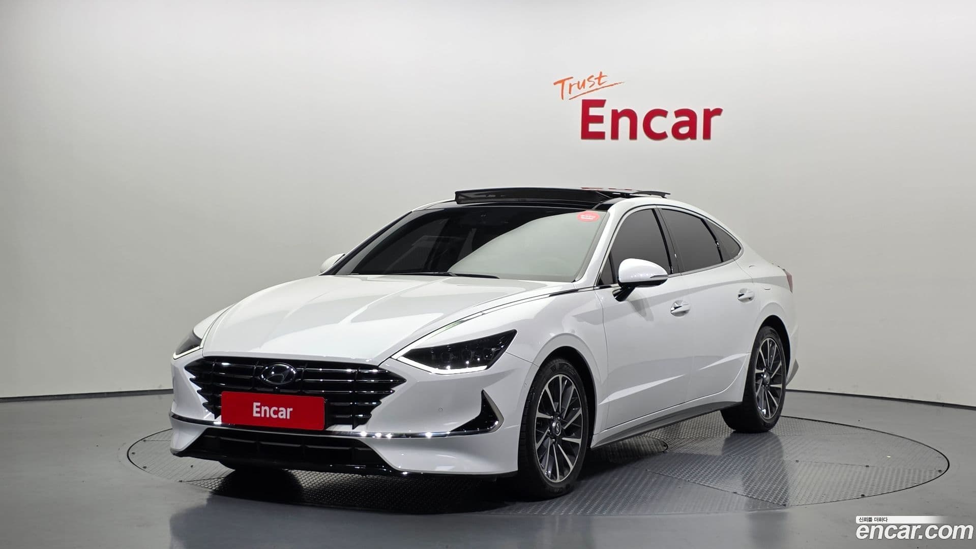 Main__Slider__Photo:Sonata Hyundai 2019.4-0