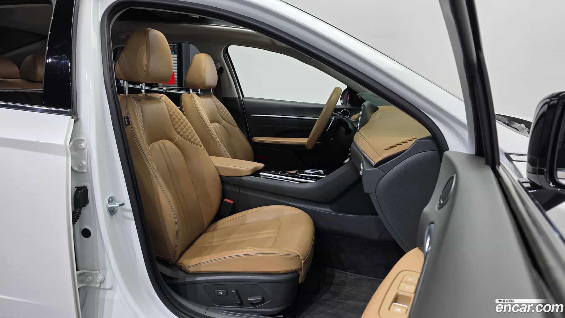 Sonata Hyundai 2019.4-OPTION-015