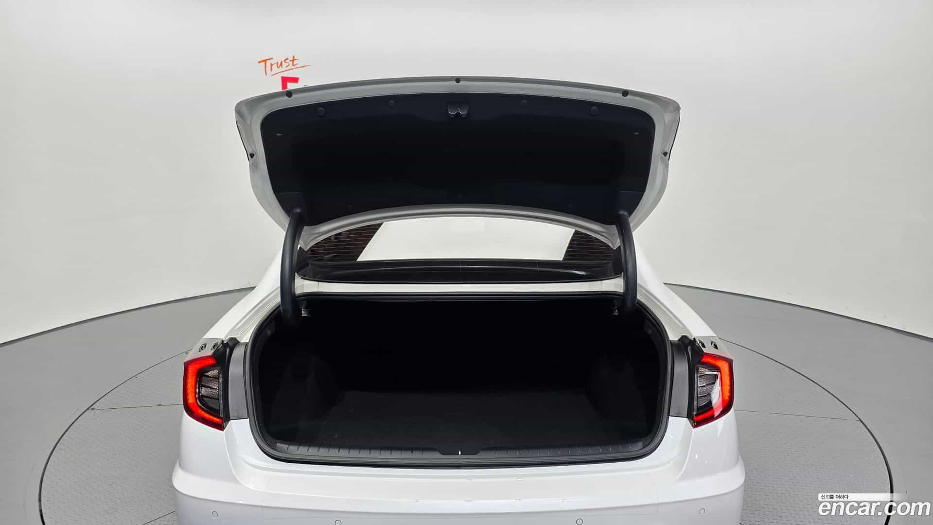 Sonata Hyundai 2019.4-OPTION-024