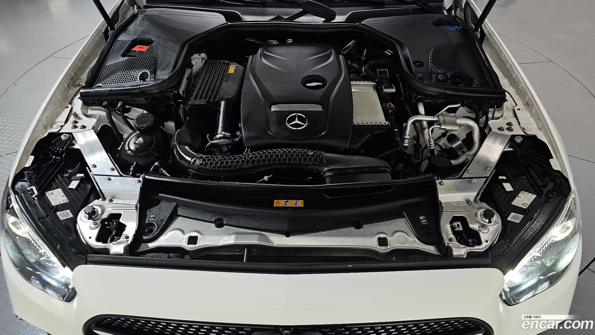 E-Class Mercedes-Benz 2023.9-OUTER-006