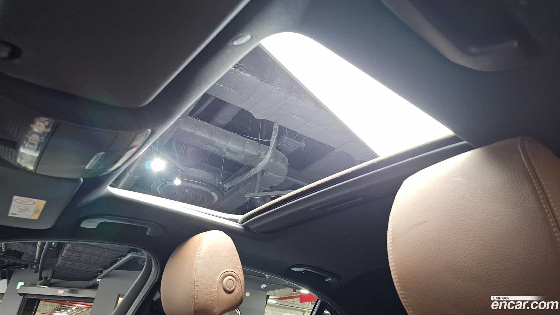 E-Class Mercedes-Benz 2023.9-OPTION-023