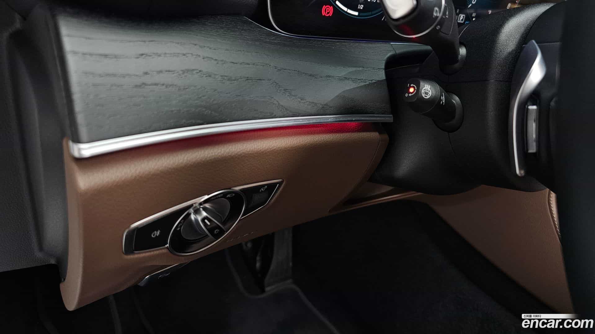E-Class Mercedes-Benz 2023.9-OPTION-045
