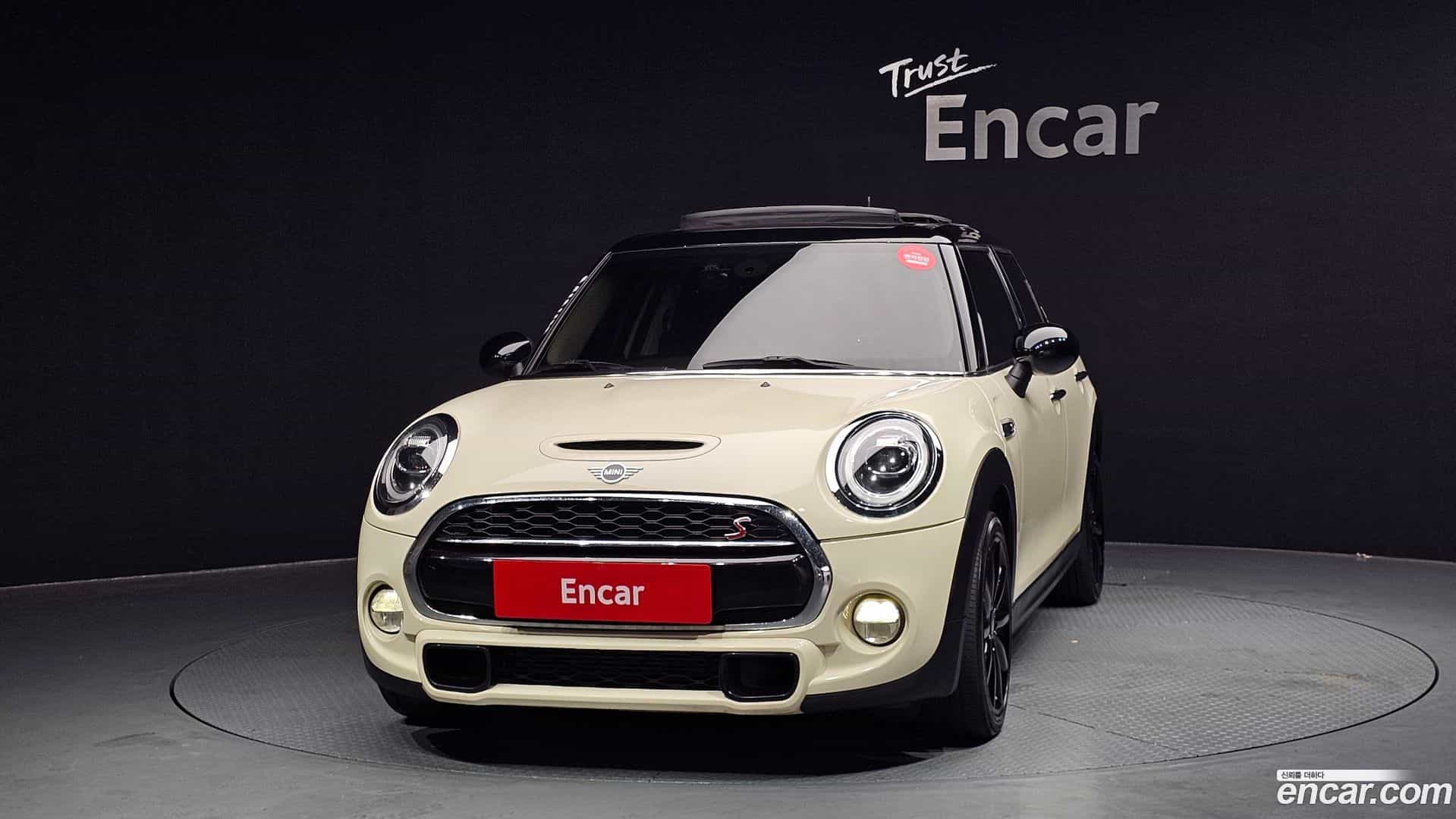 Cooper Mini 2019.3-OUTER-003