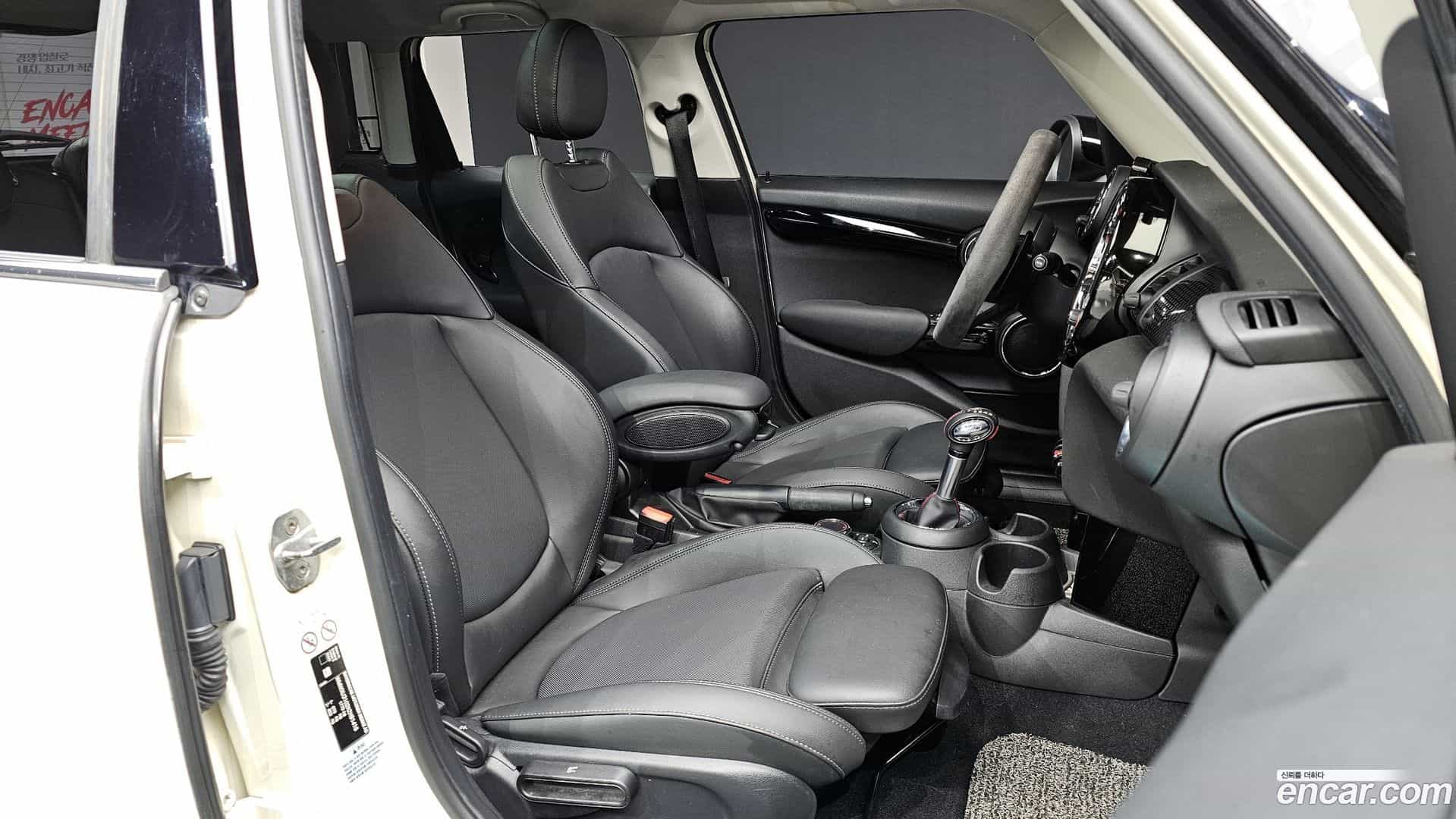 Cooper Mini 2019.3-OPTION-015