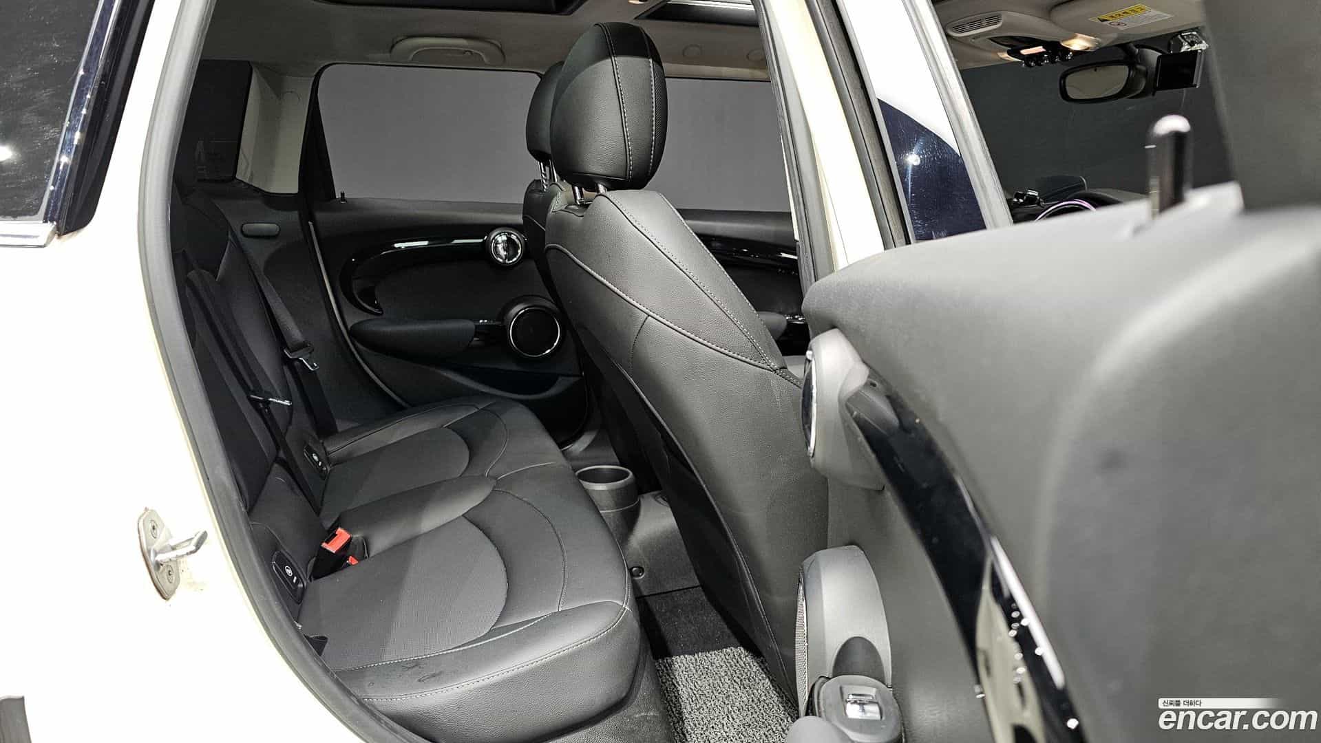 Cooper Mini 2019.3-OPTION-016