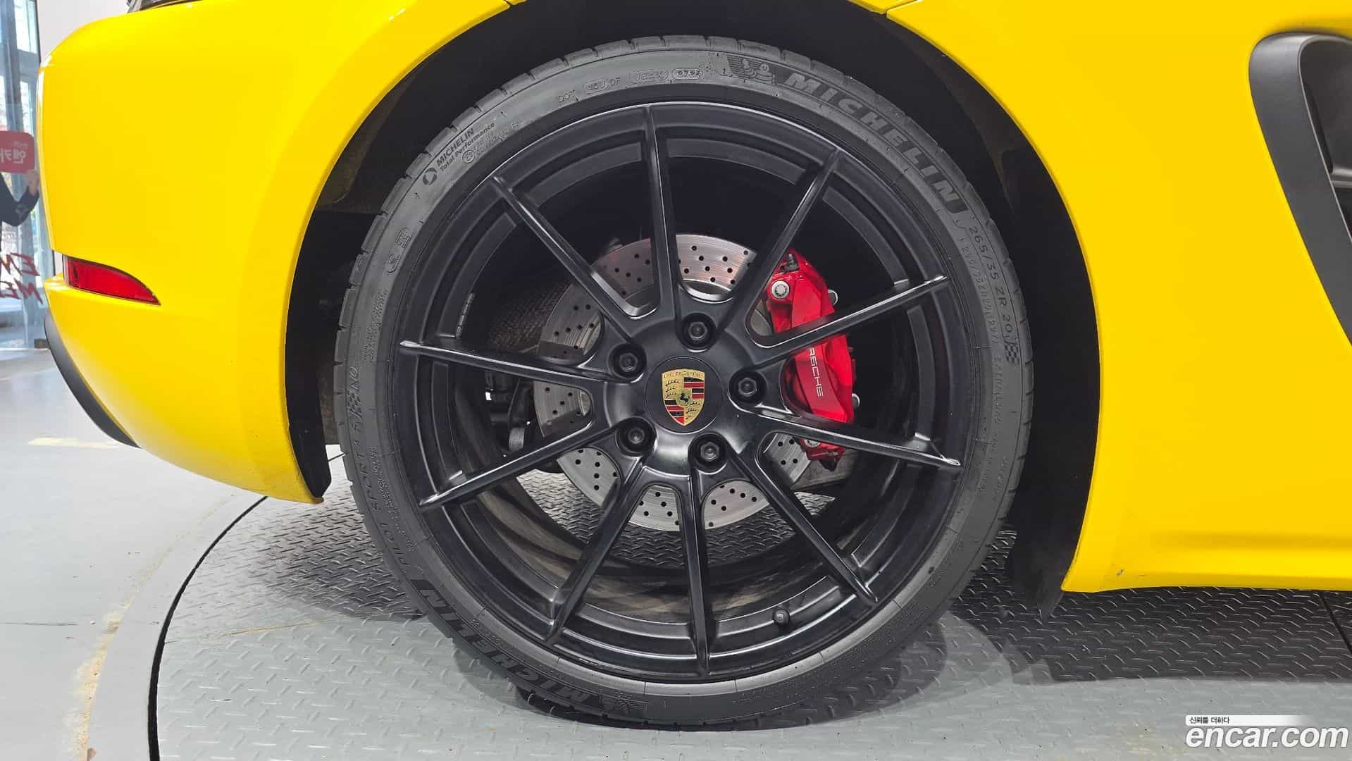 718 Porsche 2021.3-OUTER-005