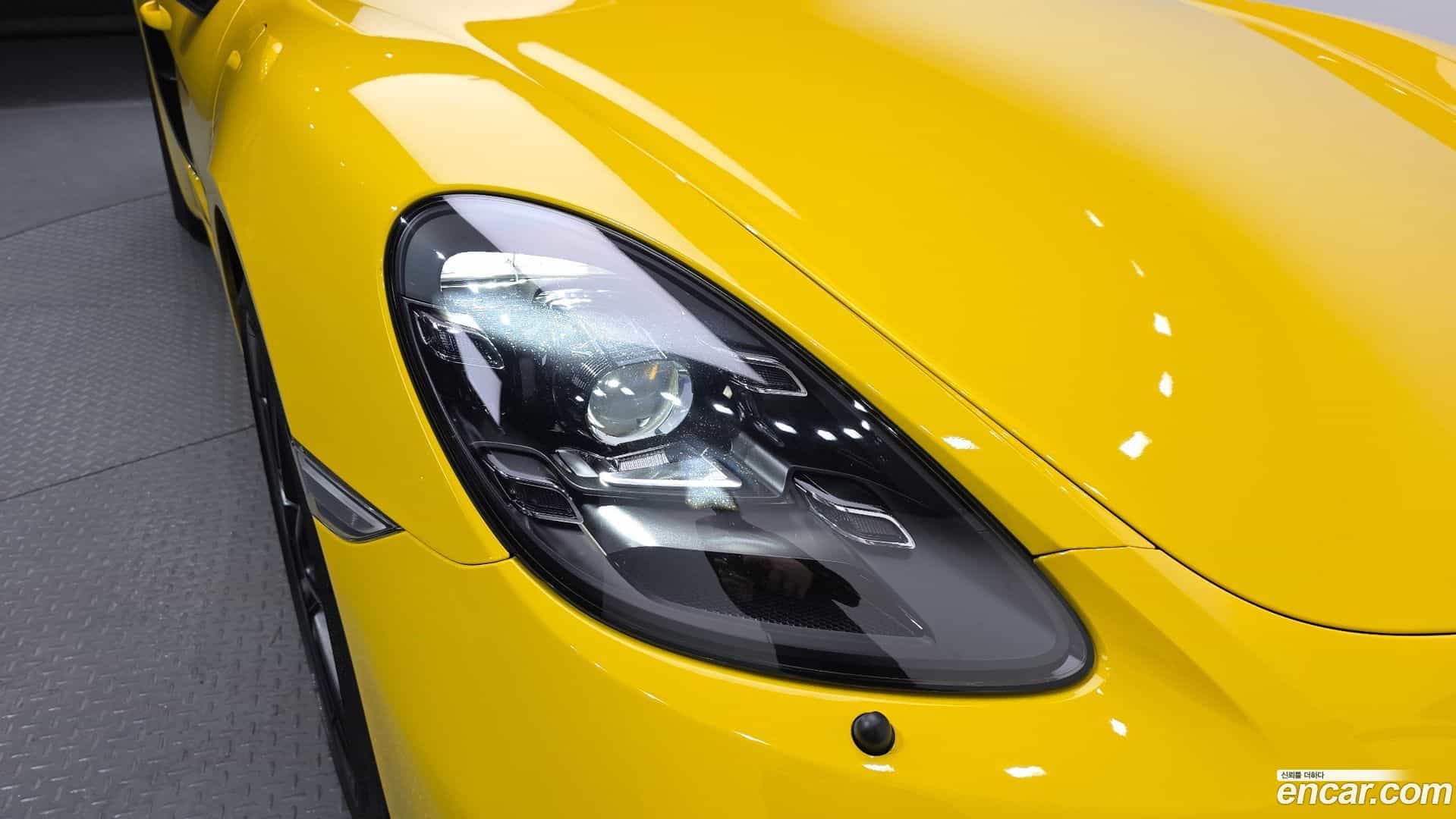 718 Porsche 2021.3-OUTER-032