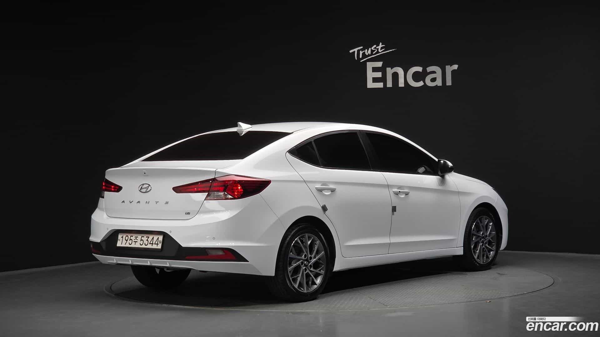 AVANTE Hyundai 2019.9-OUTER-002