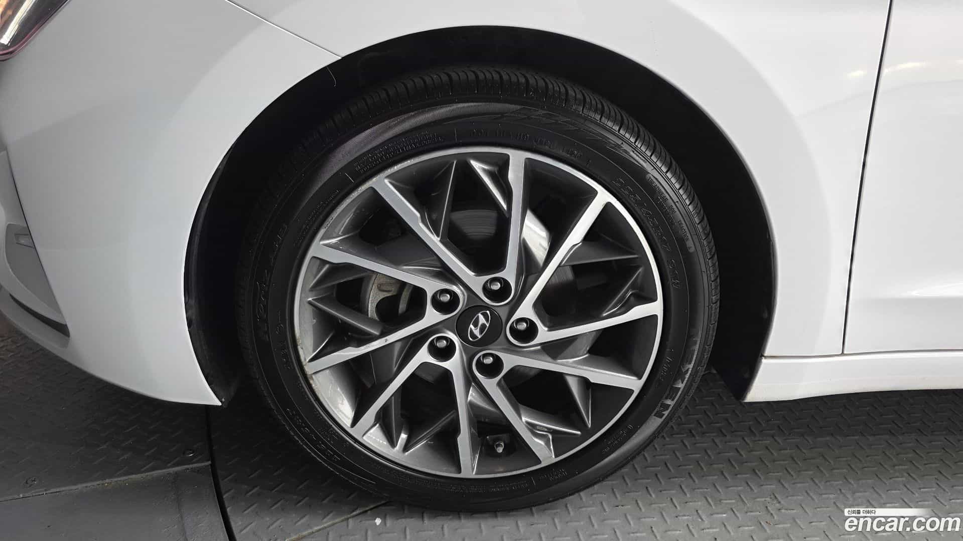 AVANTE Hyundai 2019.9-OUTER-005