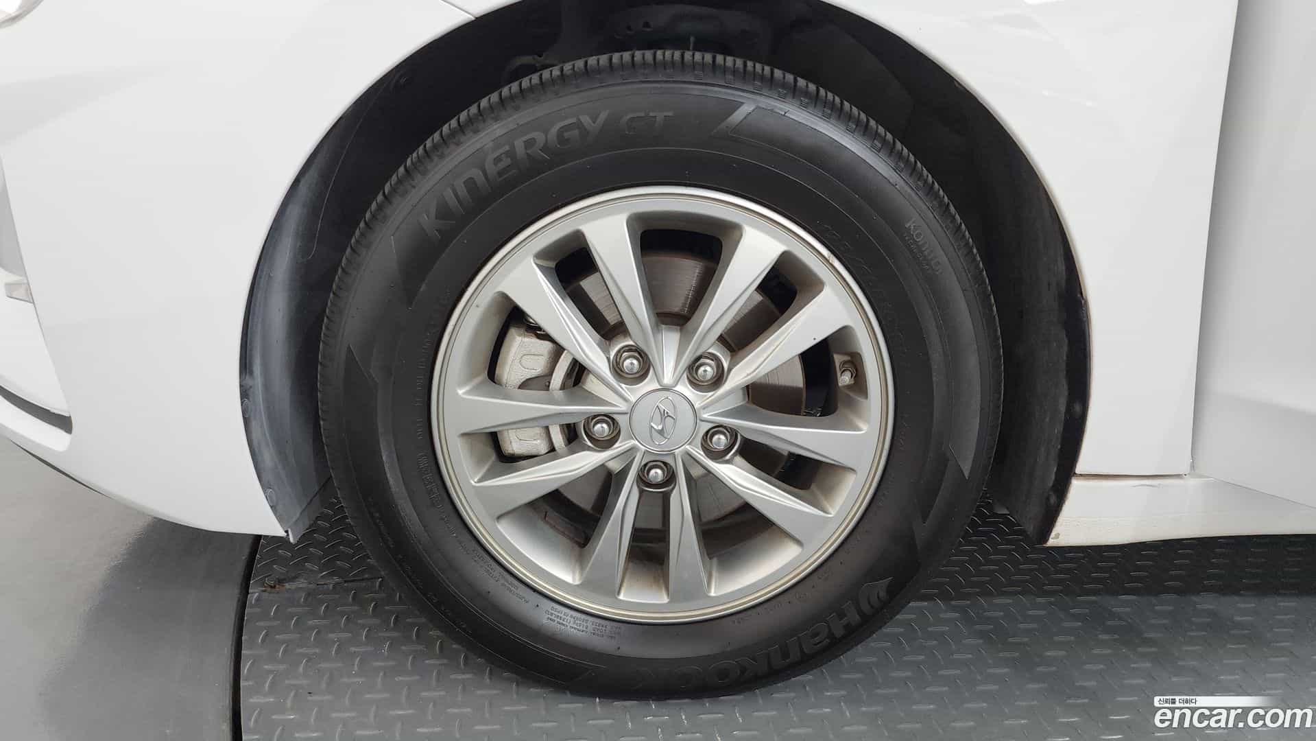 AVANTE Hyundai 2019.8-OUTER-005