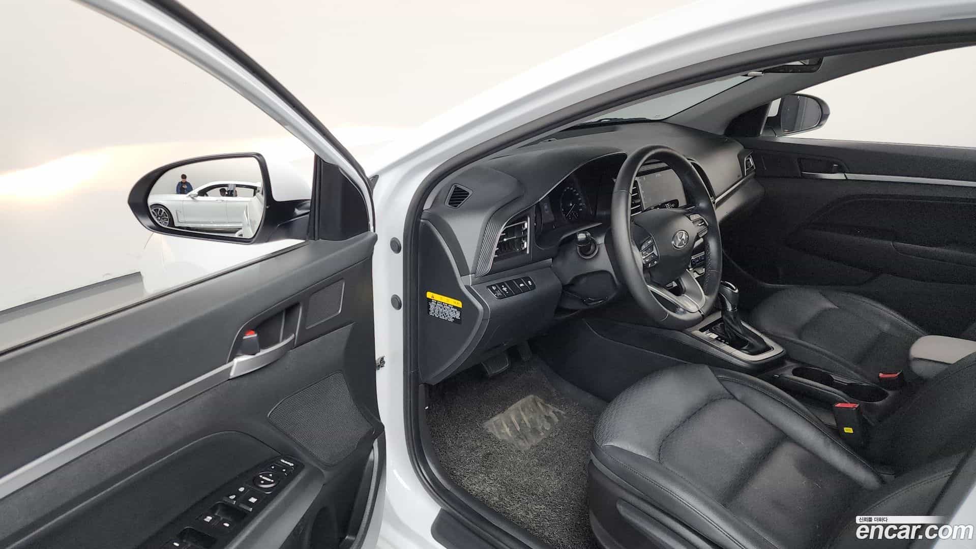 AVANTE Hyundai 2019.8-INNER-010