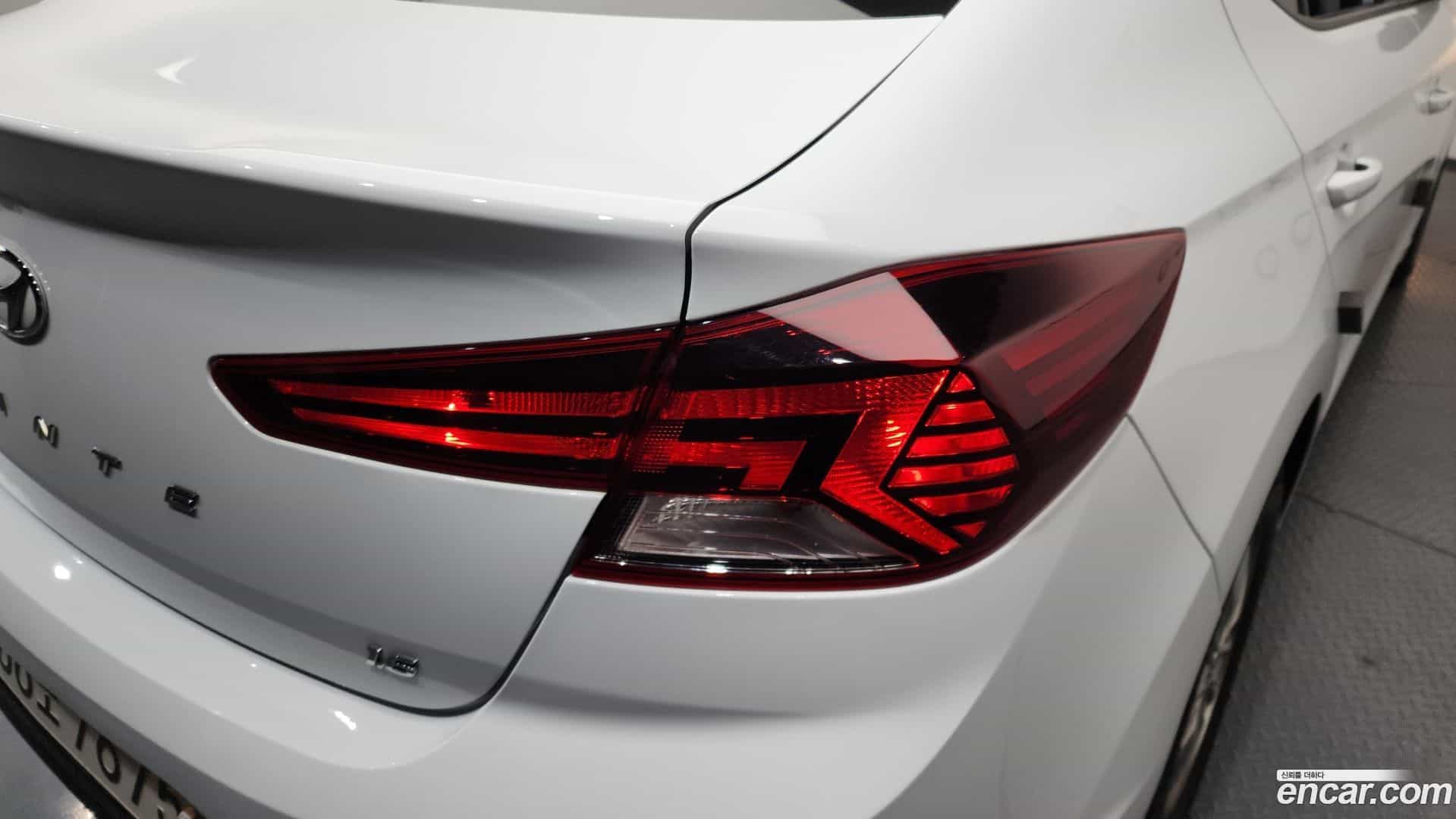 AVANTE Hyundai 2019.8-OUTER-033