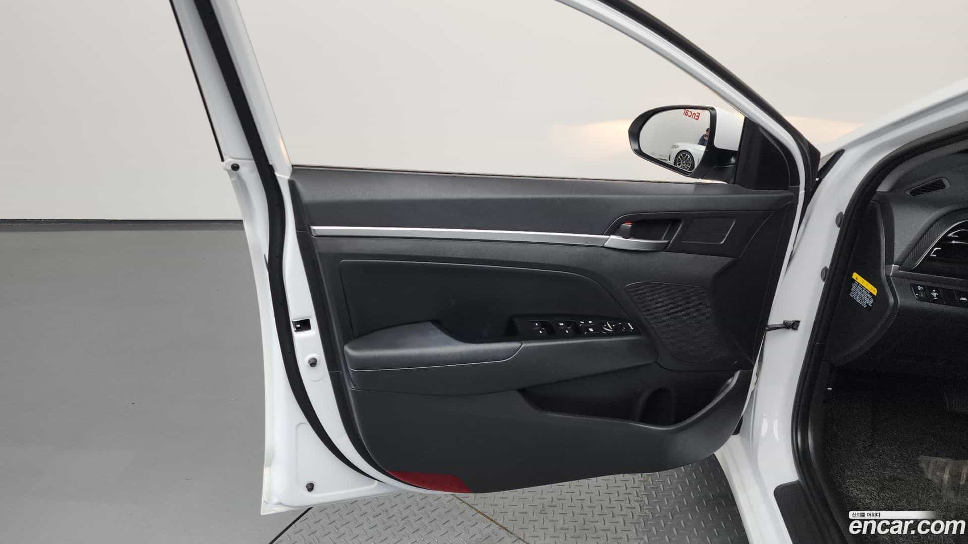 AVANTE Hyundai 2019.8-INNER-034