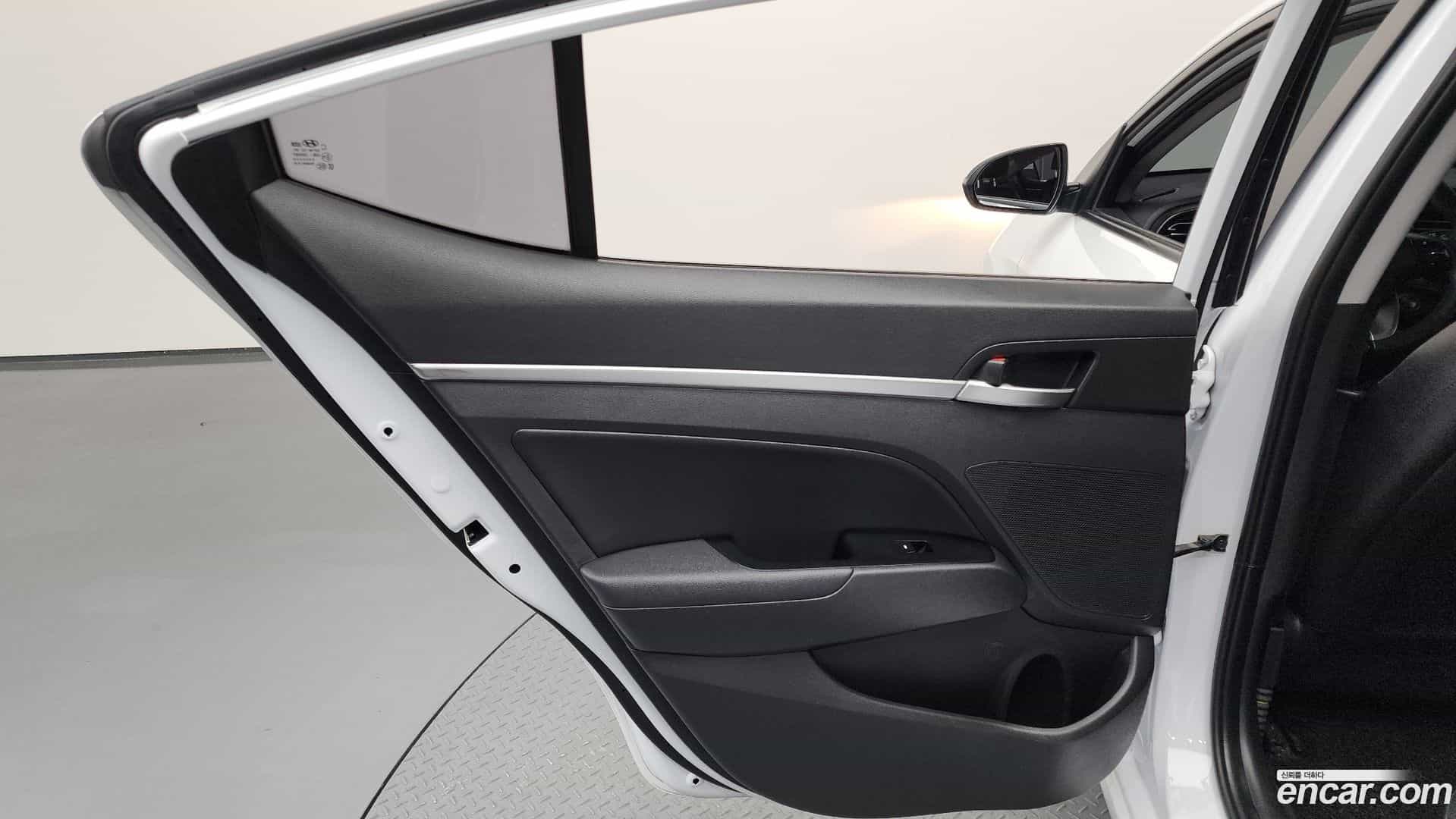 AVANTE Hyundai 2019.8-INNER-035