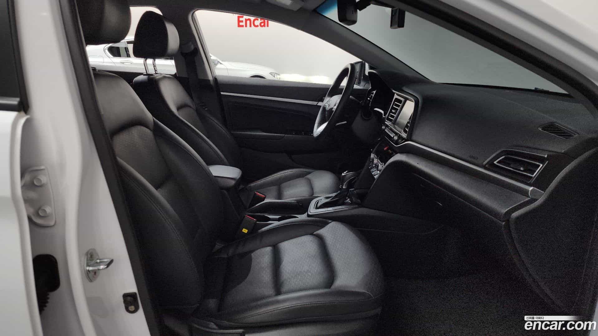AVANTE Hyundai 2019.8-INNER-036