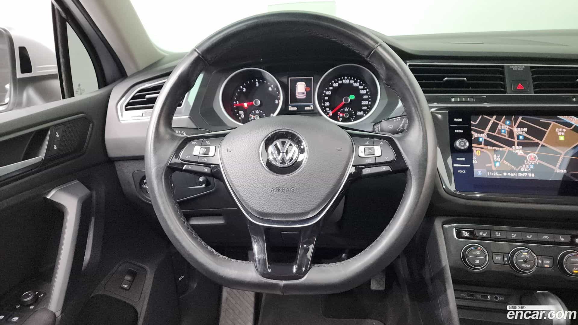 Tiguan Volkswagen 2020.6-OPTION-017