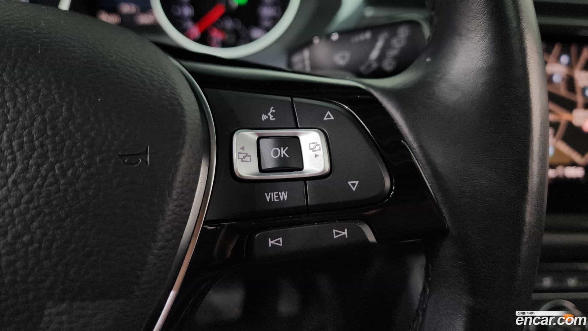 Tiguan Volkswagen 2020.6-OPTION-020