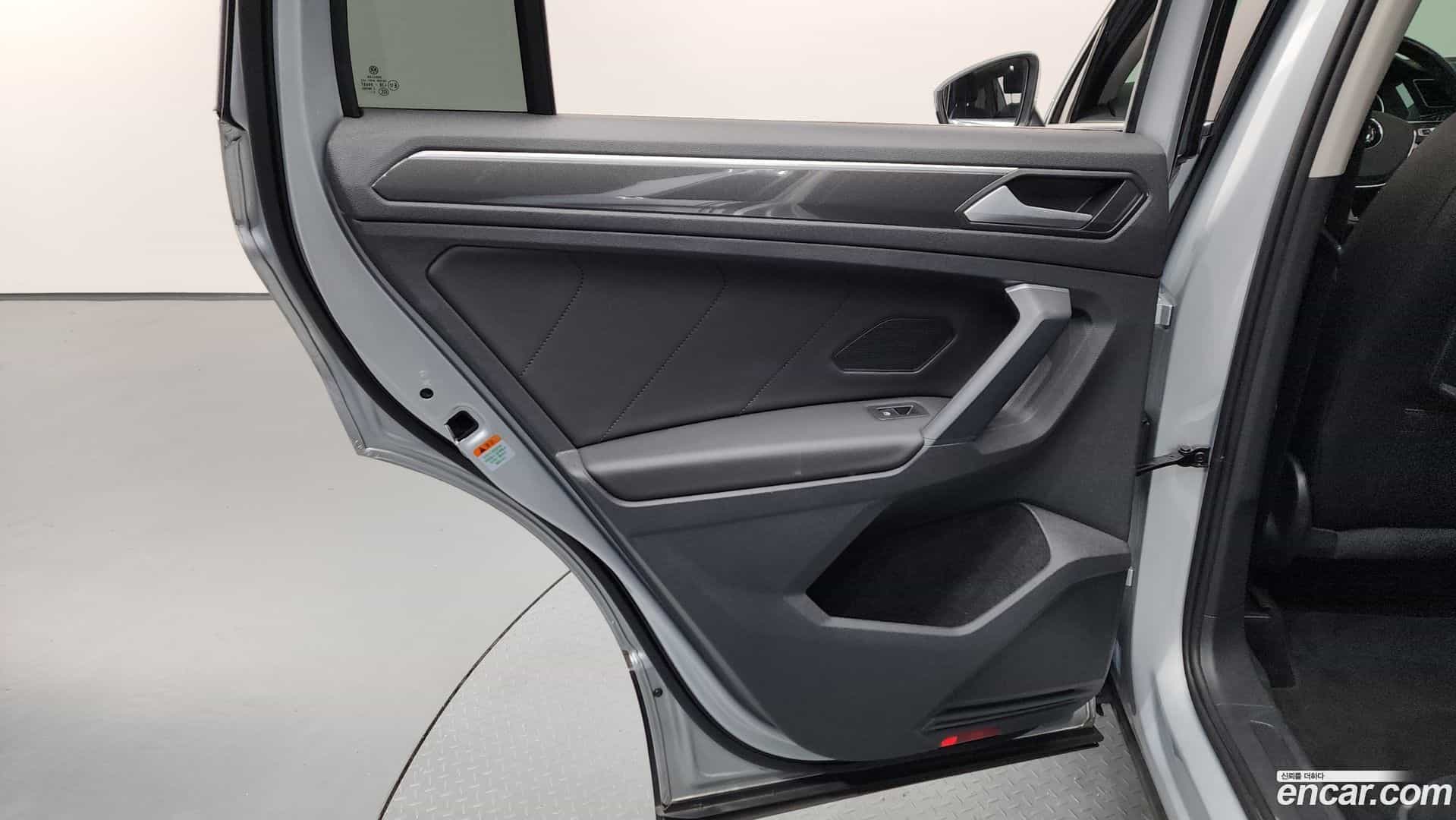 Tiguan Volkswagen 2020.6-INNER-035
