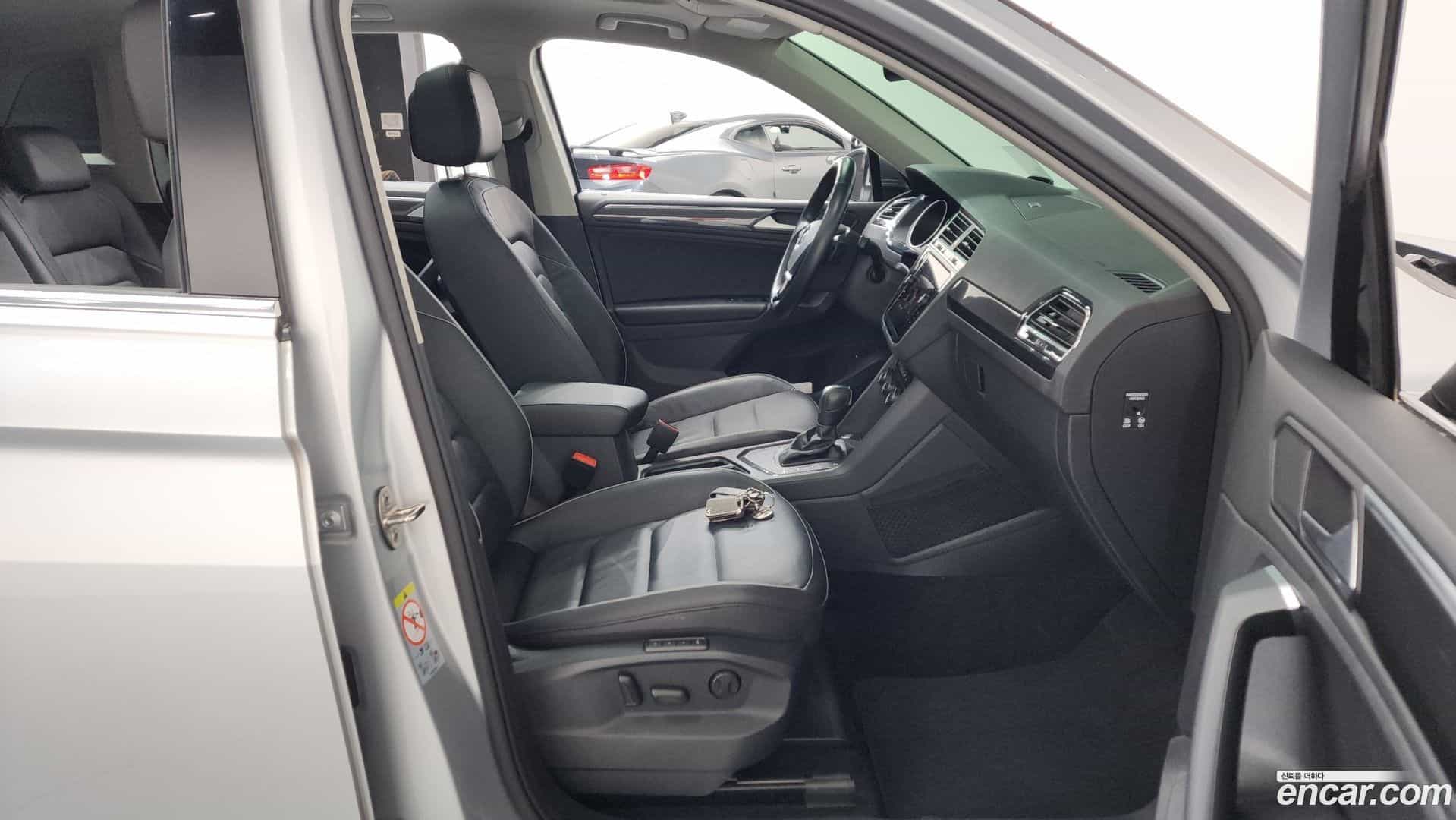 Tiguan Volkswagen 2020.6-INNER-036