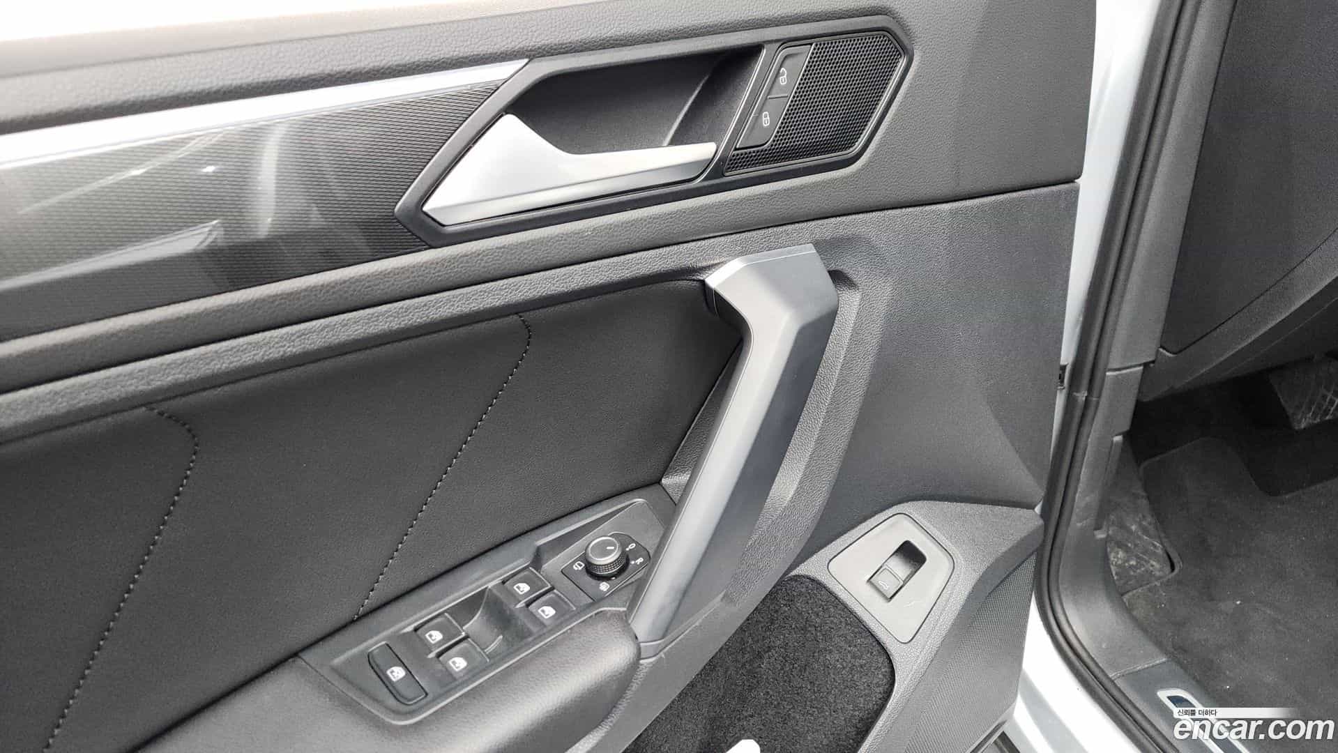 Tiguan Volkswagen 2020.6-OPTION-040