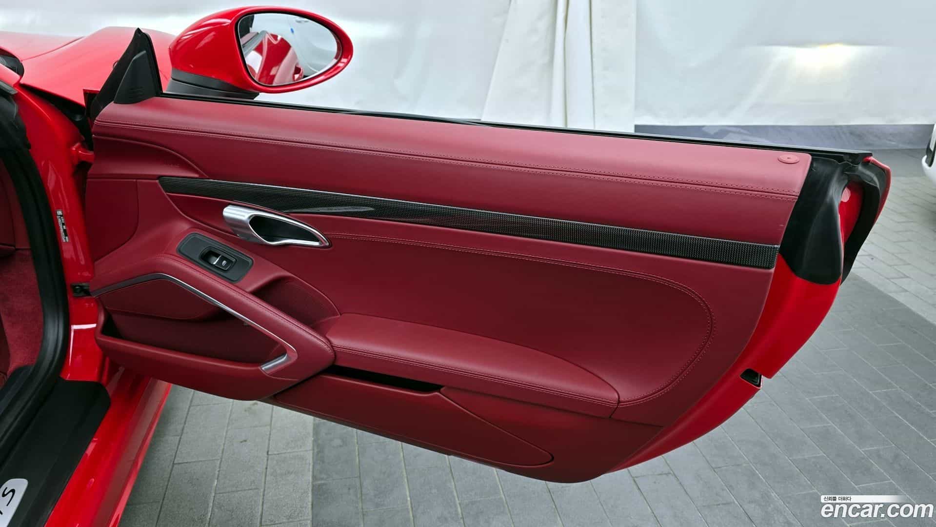 718 Porsche 2022.4-INNER-035