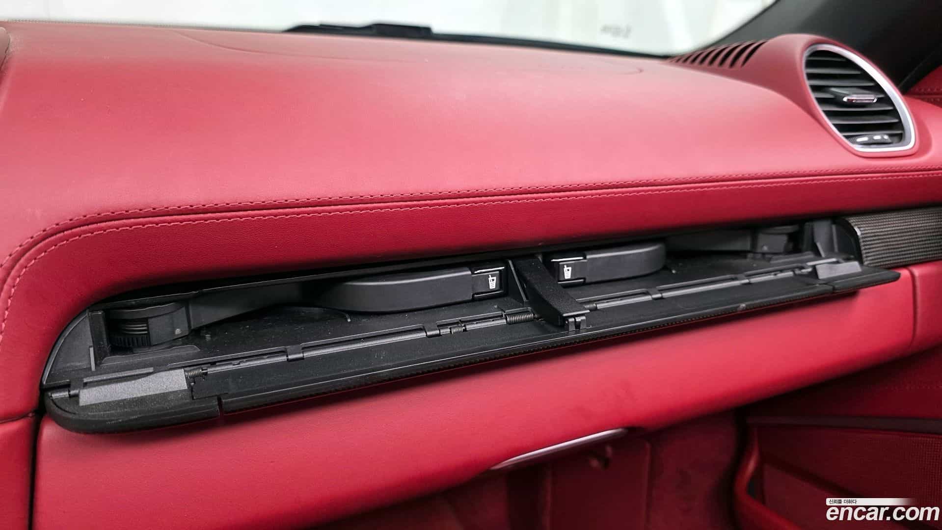 718 Porsche 2022.4-OPTION-045