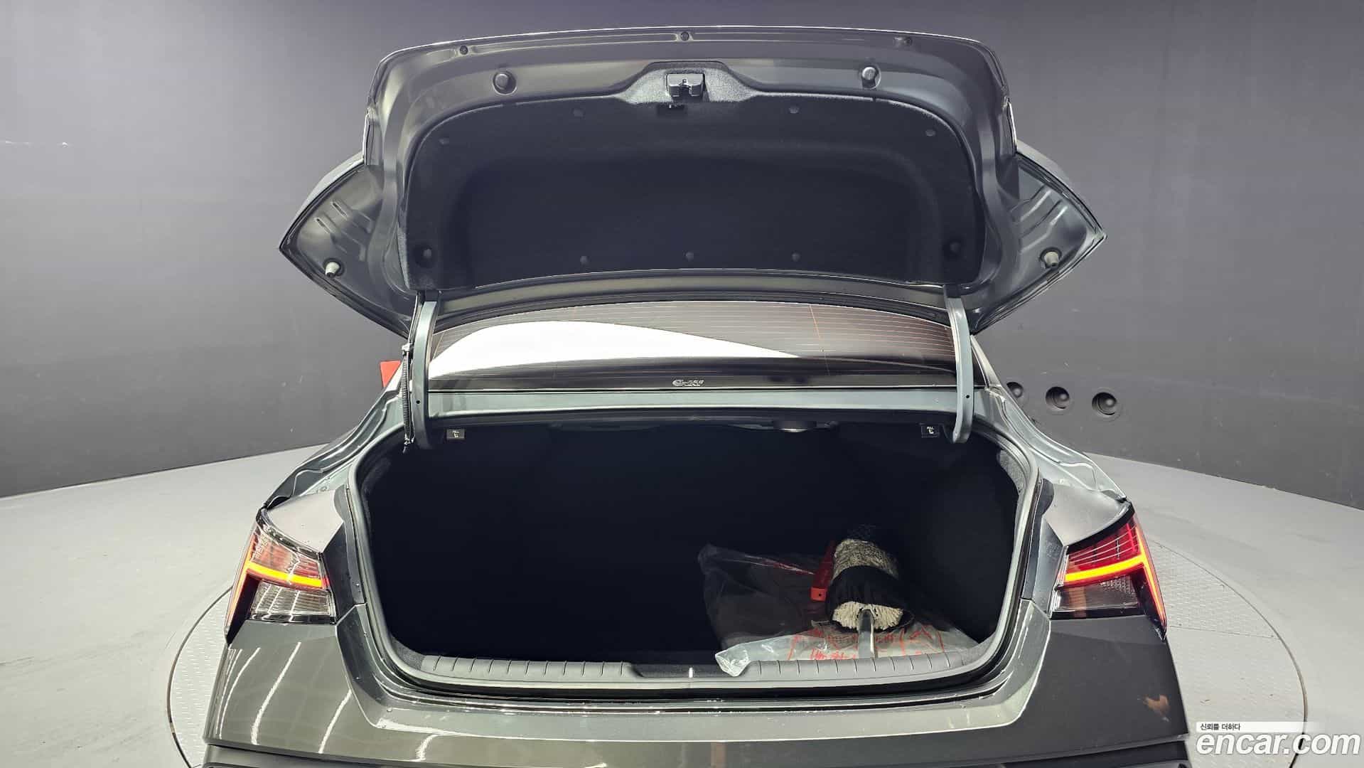 AVANTE Hyundai 2023.9-OPTION-040