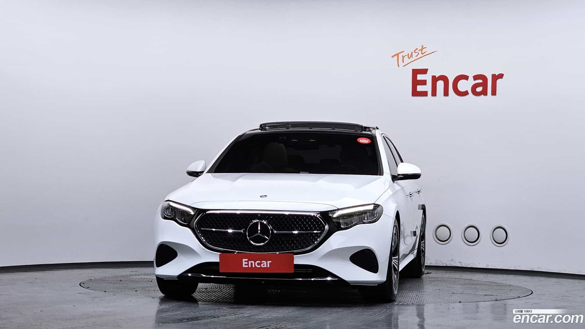 E-Class Mercedes-Benz 2024.8-OUTER-003