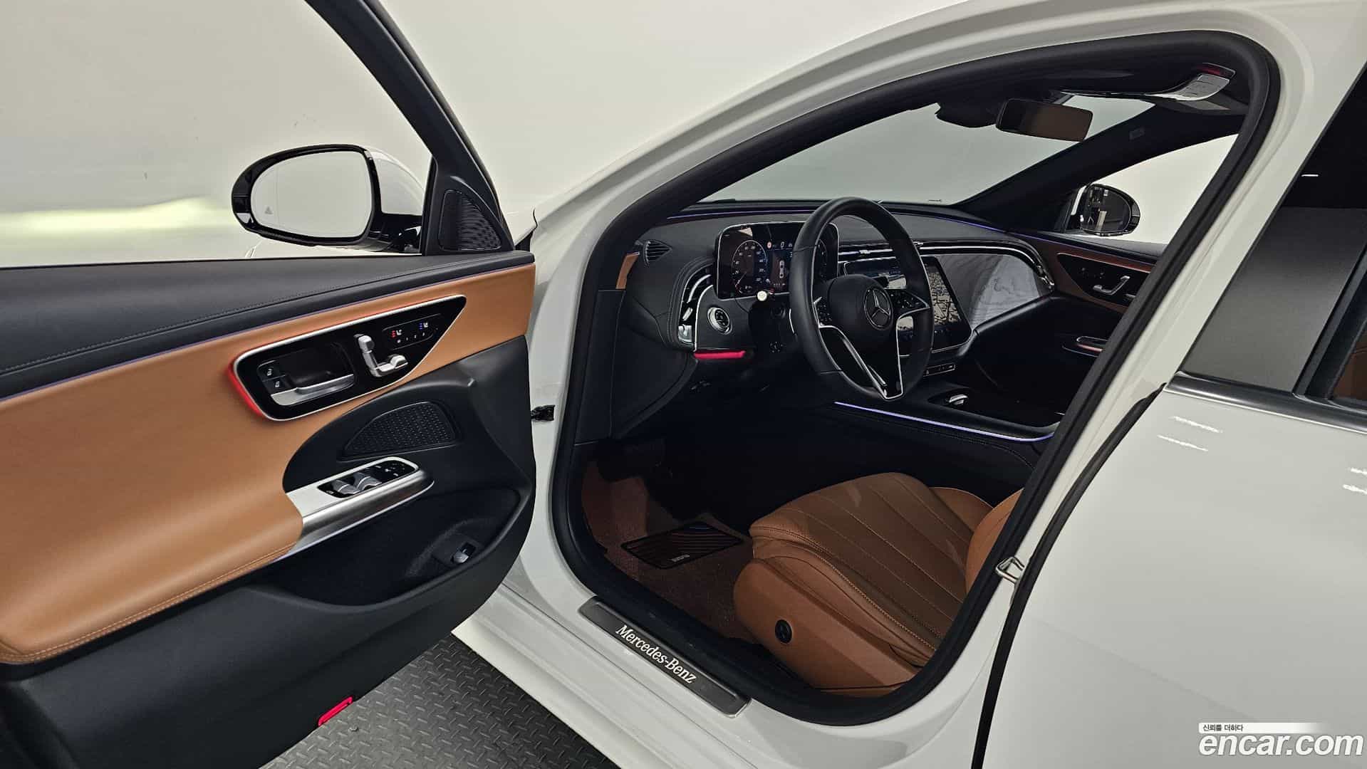 E-Class Mercedes-Benz 2024.8-INNER-010
