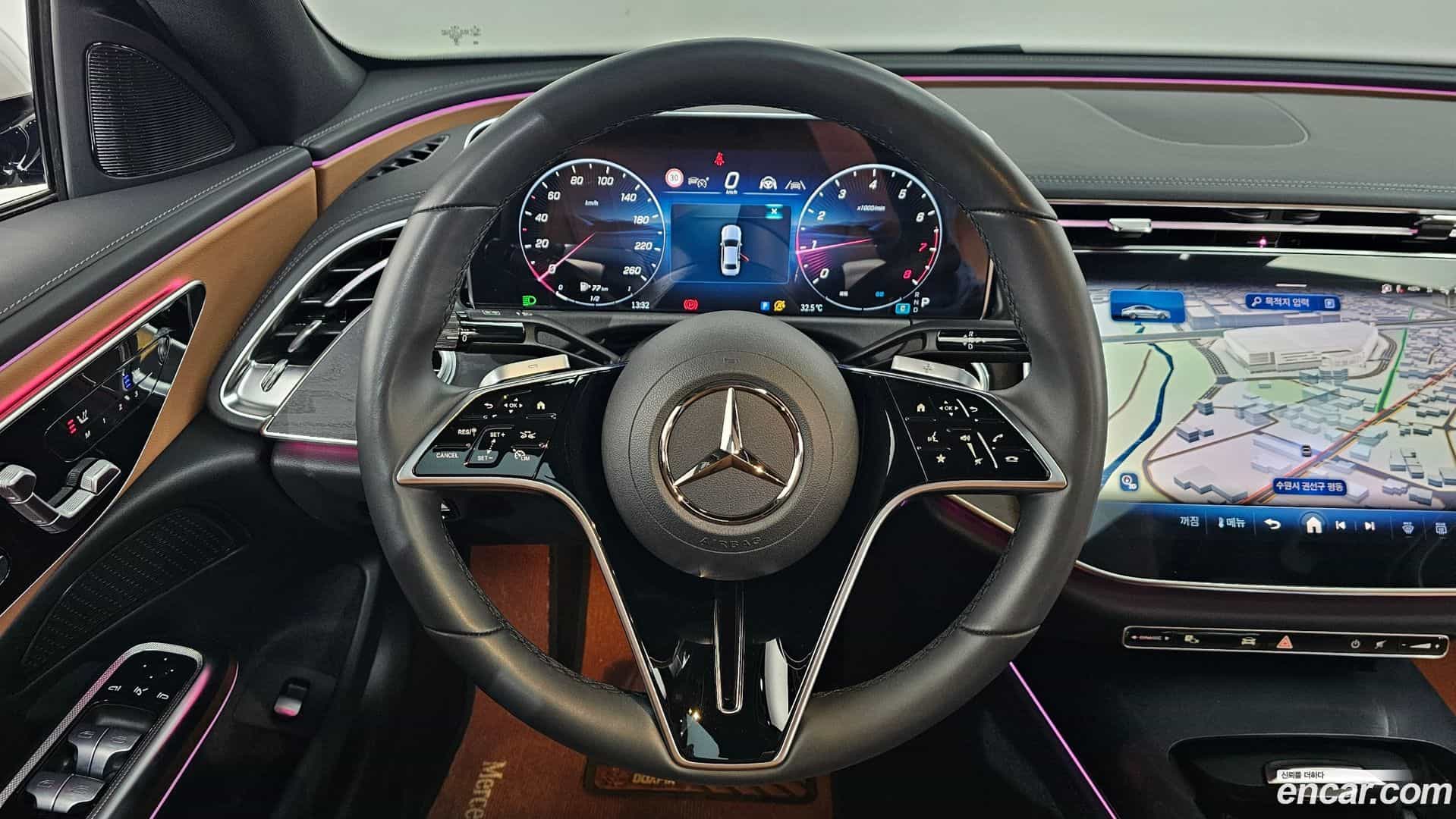 E-Class Mercedes-Benz 2024.8-OPTION-017