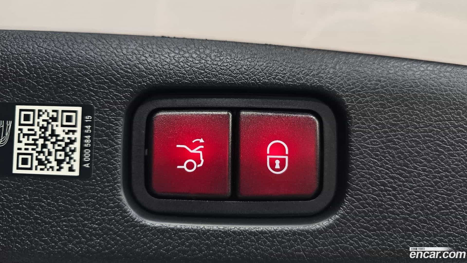 E-Class Mercedes-Benz 2024.8-OPTION-019