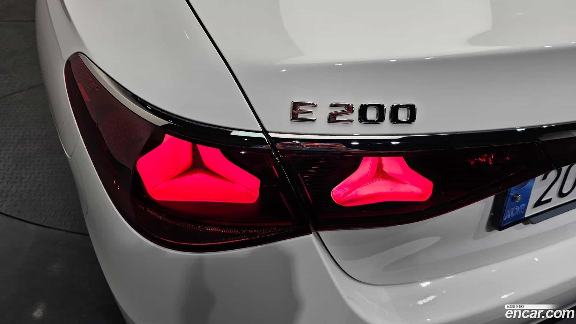E-Class Mercedes-Benz 2024.8-OUTER-033