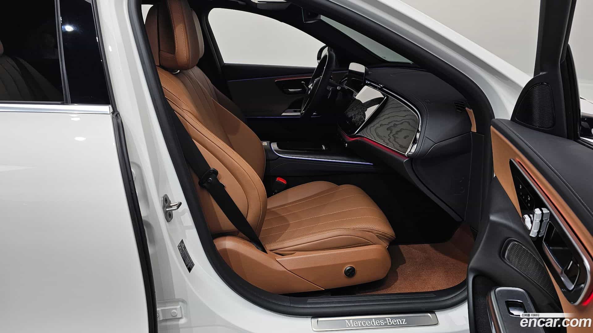 E-Class Mercedes-Benz 2024.8-INNER-036