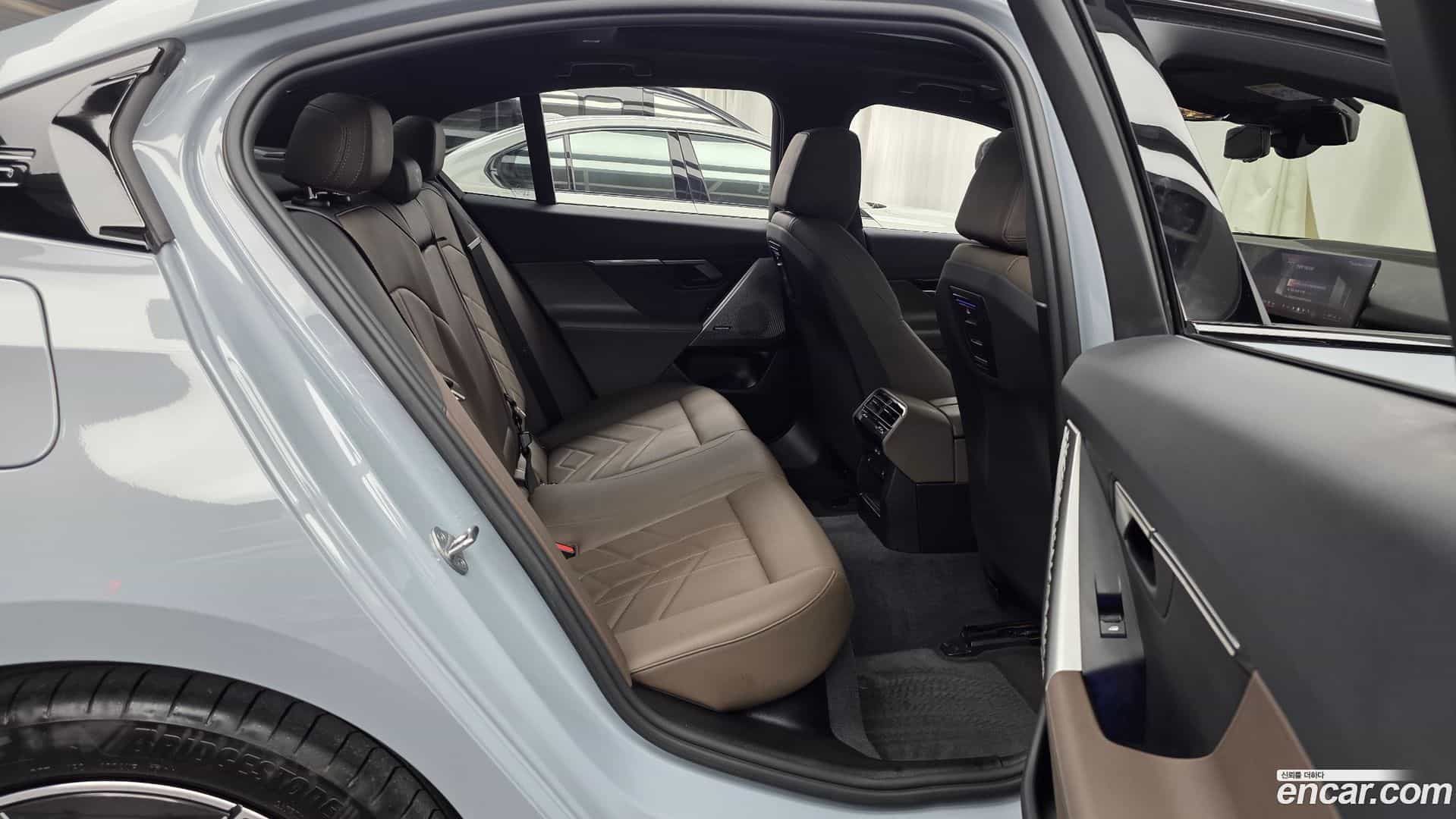 5-Series BMW 2024.6-OPTION-016