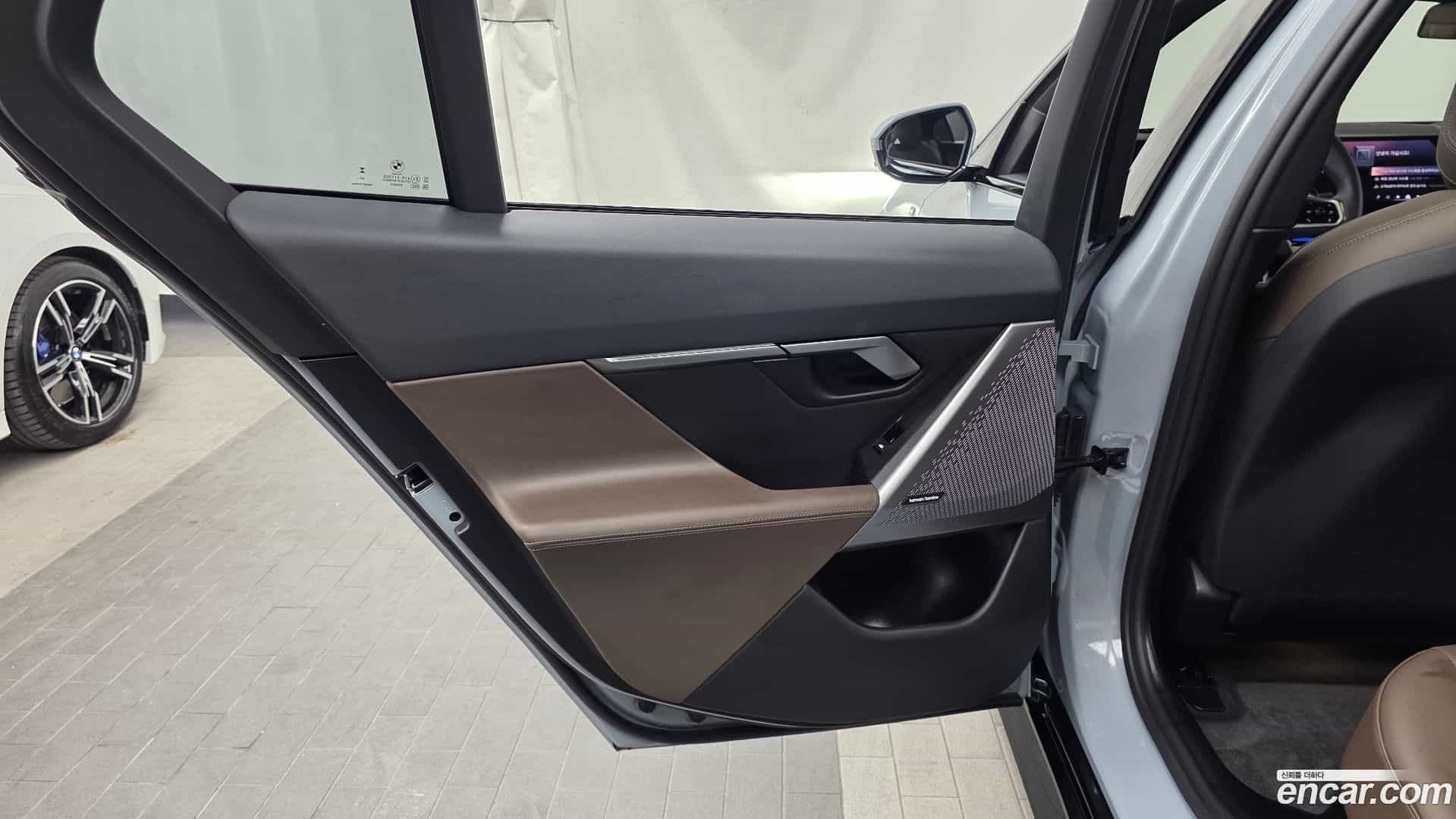 5-Series BMW 2024.6-INNER-035