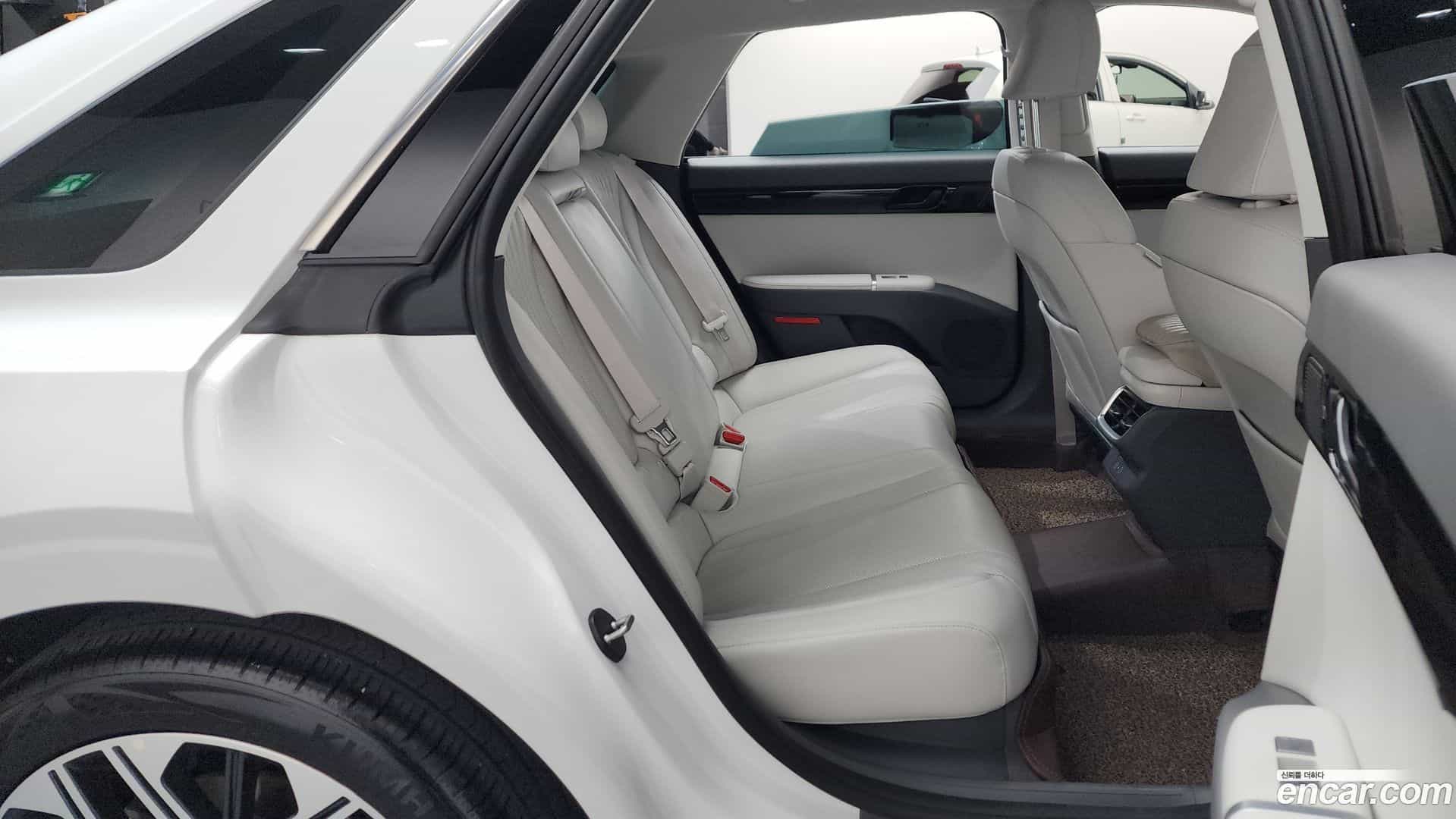 Grandeur Hyundai 2024.4-OPTION-015