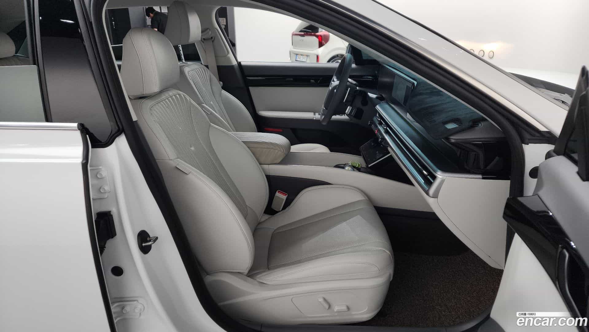 Grandeur Hyundai 2024.4-INNER-036