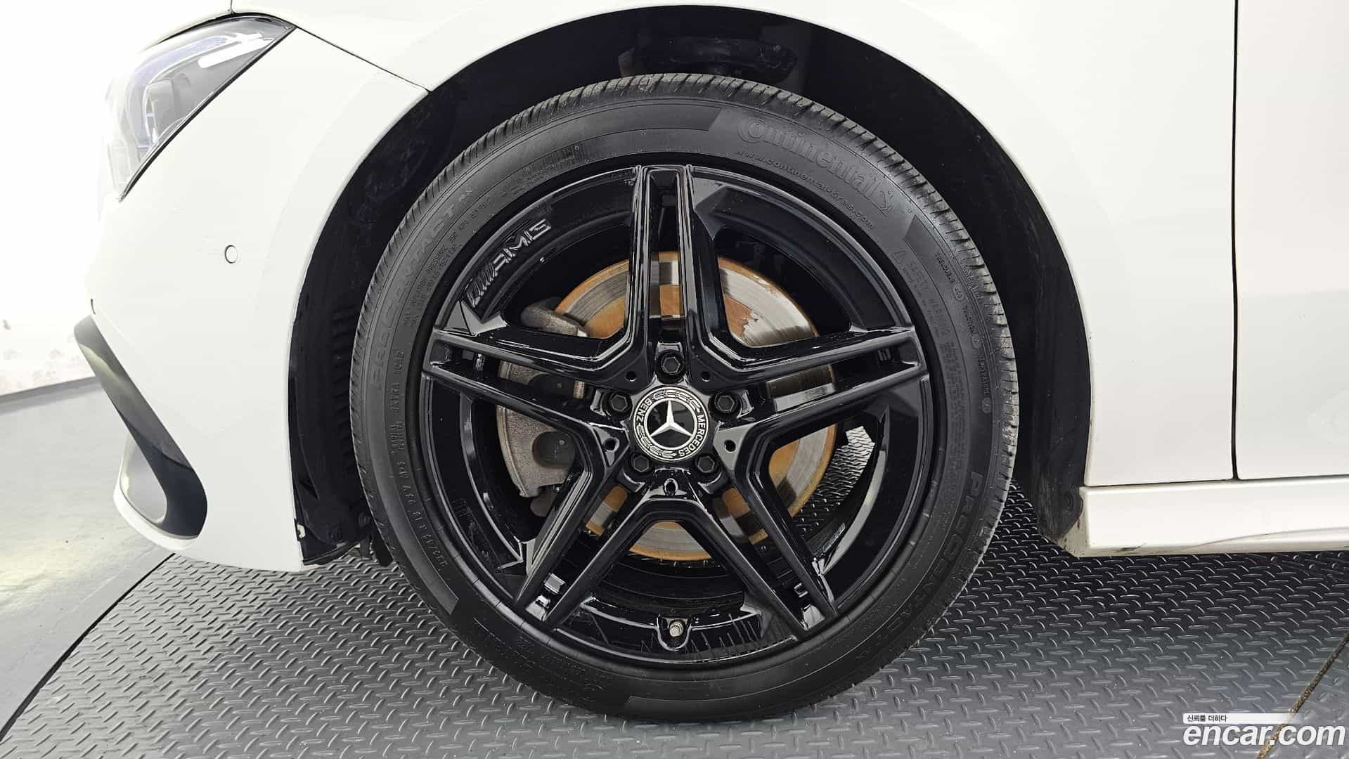 CLA-Class Mercedes-Benz 2023.4-OUTER-005