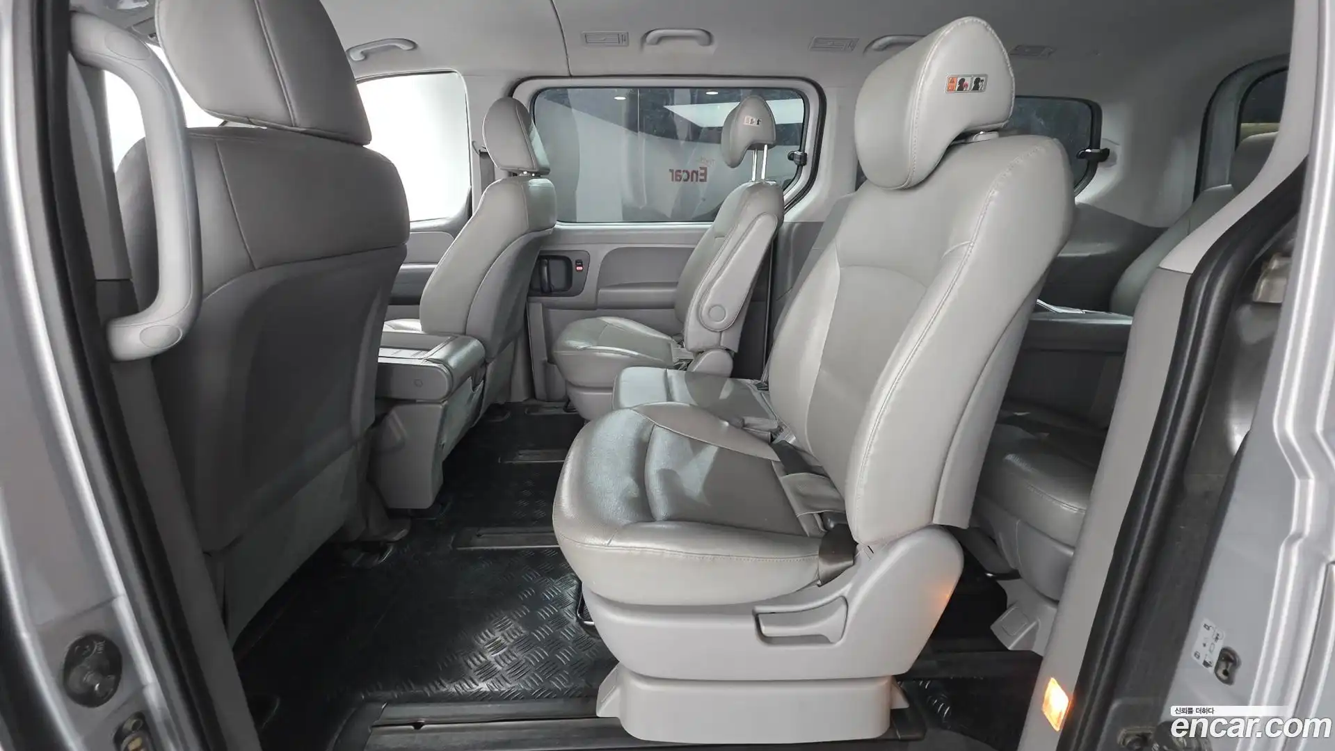 Starex Hyundai 2018.8-OPTION-022