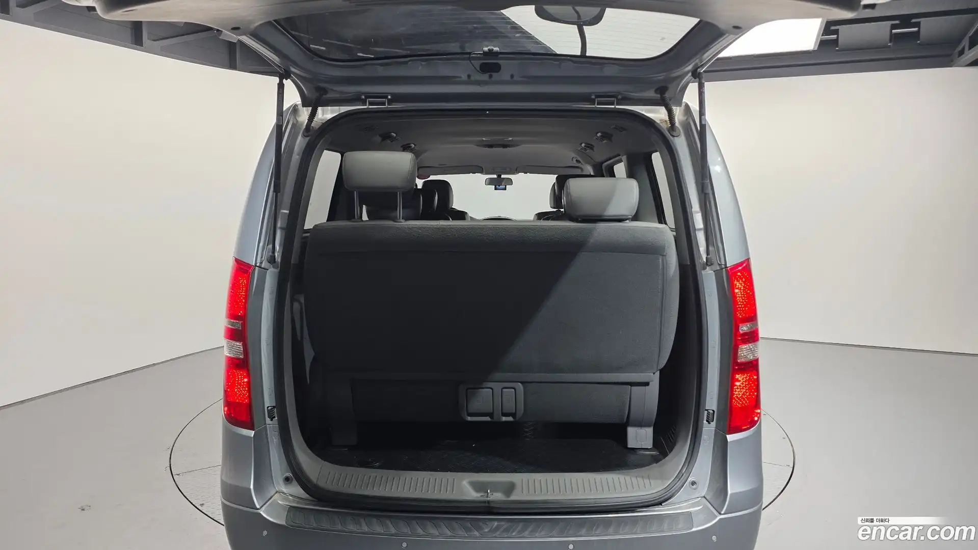 Starex Hyundai 2018.8-OPTION-024