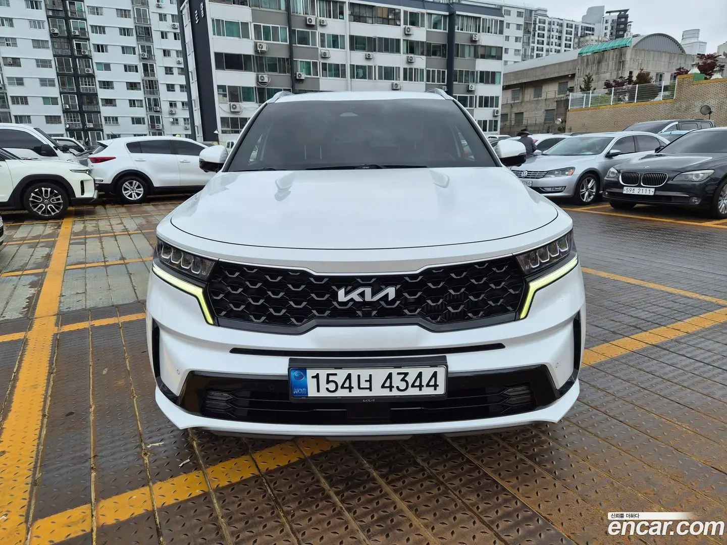 Main__Slider__Photo:Sorento Kia 2022.2-0