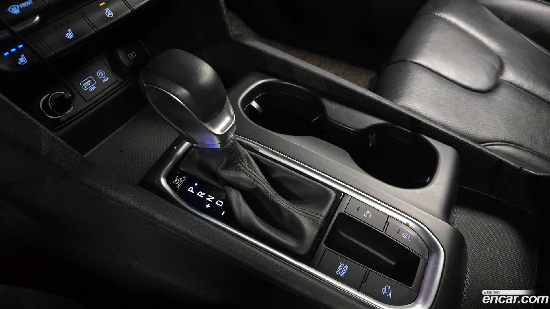 Santafe Hyundai 2018.10-INNER-009